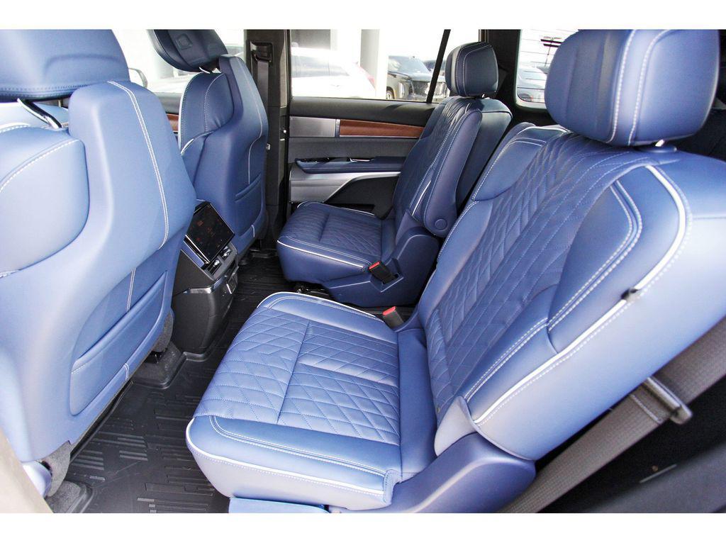 new 2026 Cadillac VISTIQ car, priced at $93,590