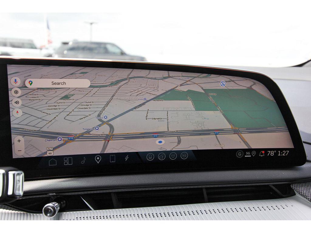 new 2025 Cadillac OPTIQ car, priced at $45,615