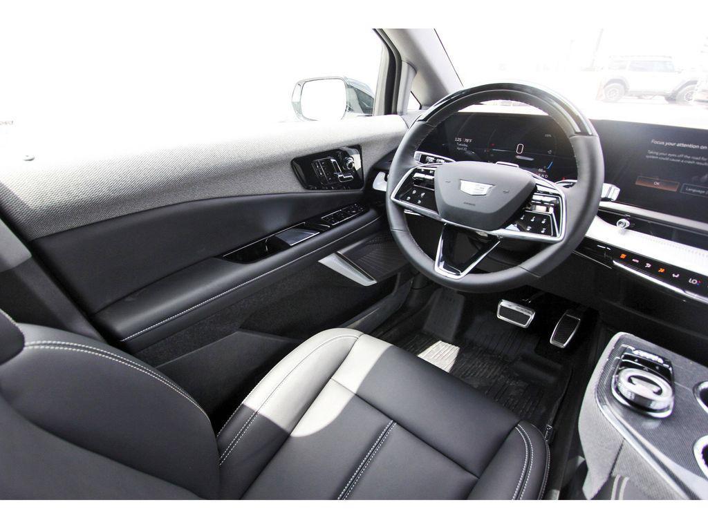 new 2025 Cadillac OPTIQ car, priced at $45,615