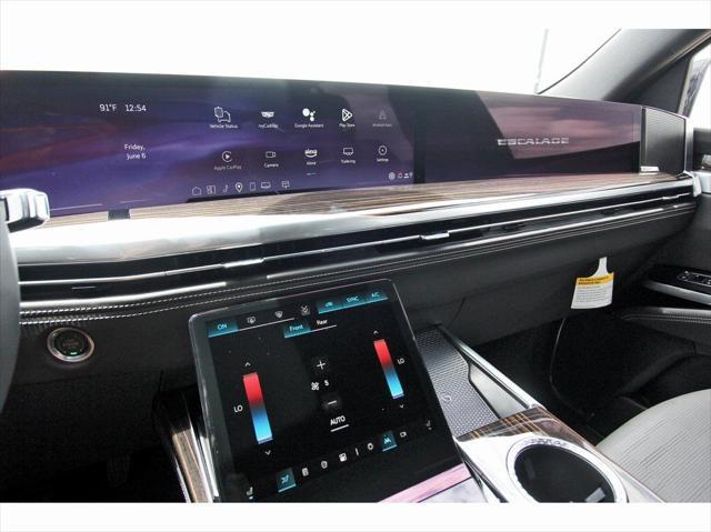 new 2025 Cadillac Escalade car, priced at $102,495