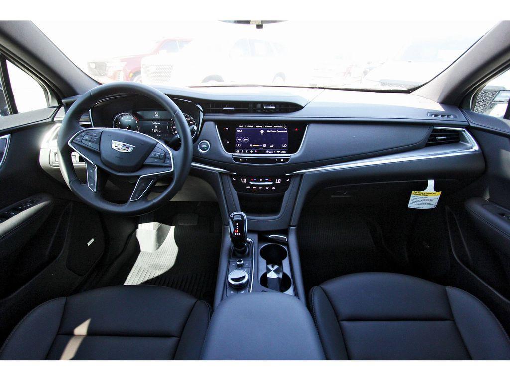 new 2025 Cadillac XT5 car, priced at $45,340