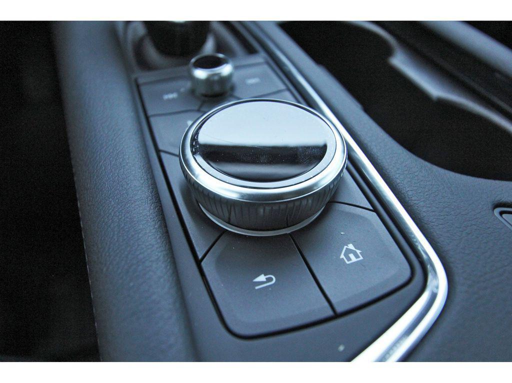 new 2025 Cadillac XT5 car, priced at $45,340