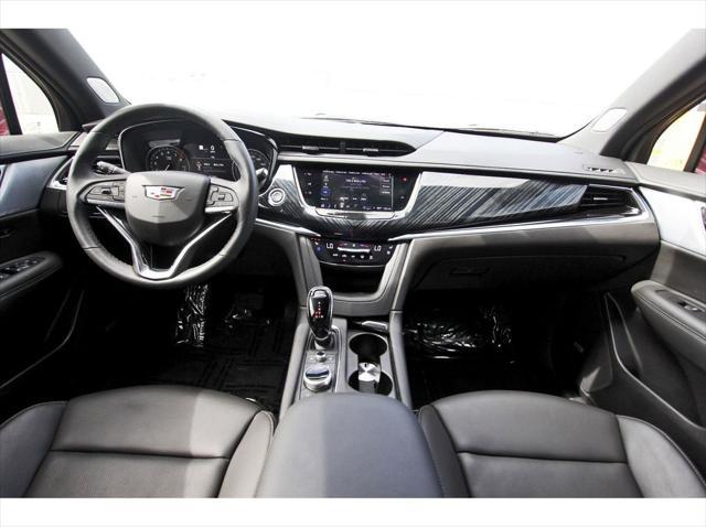 used 2024 Cadillac XT6 car, priced at $40,991