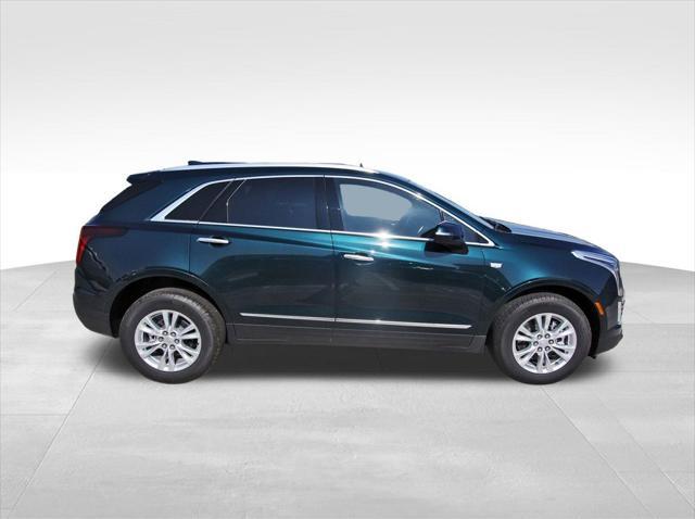 new 2025 Cadillac XT5 car, priced at $45,315