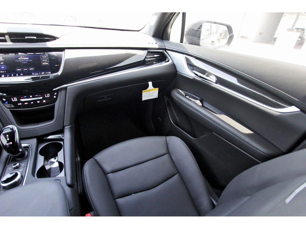 new 2025 Cadillac XT6 car, priced at $65,318