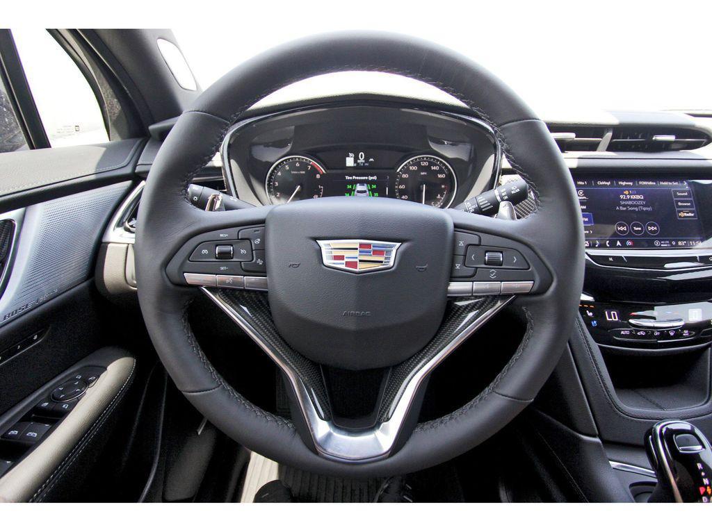 new 2025 Cadillac XT6 car, priced at $65,318