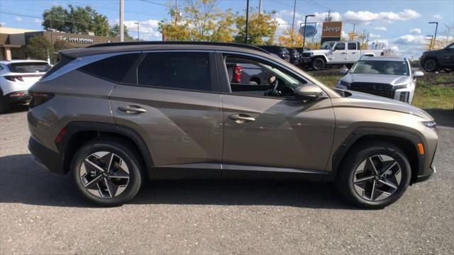 new 2025 Hyundai TUCSON Hybrid car, priced at $38,280