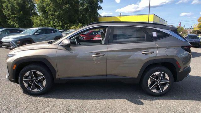 new 2025 Hyundai TUCSON Hybrid car, priced at $38,280