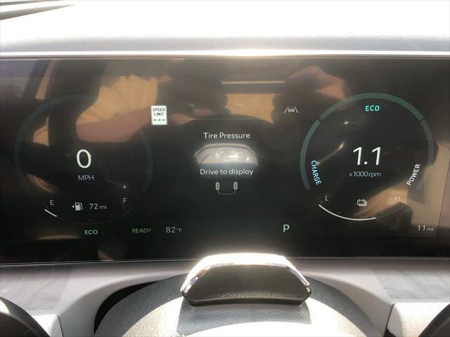 new 2025 Hyundai TUCSON Hybrid car, priced at $38,280