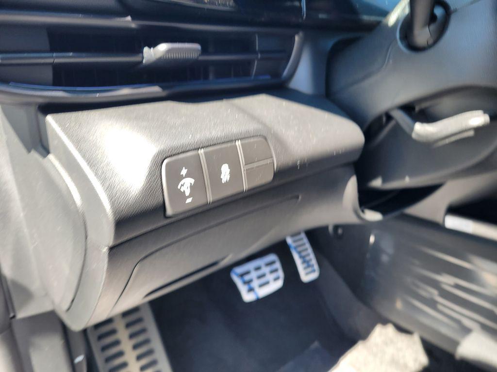 new 2025 Hyundai Elantra car, priced at $30,725