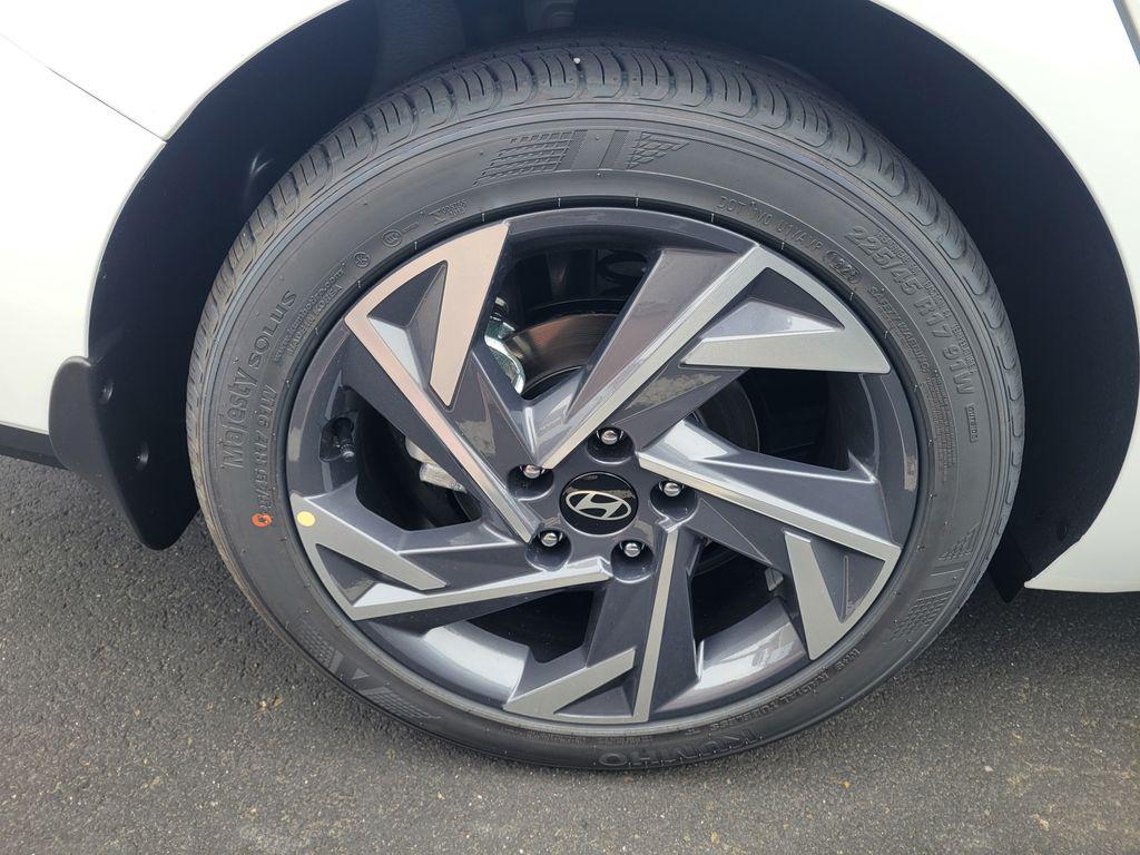 new 2025 Hyundai Elantra car, priced at $25,605
