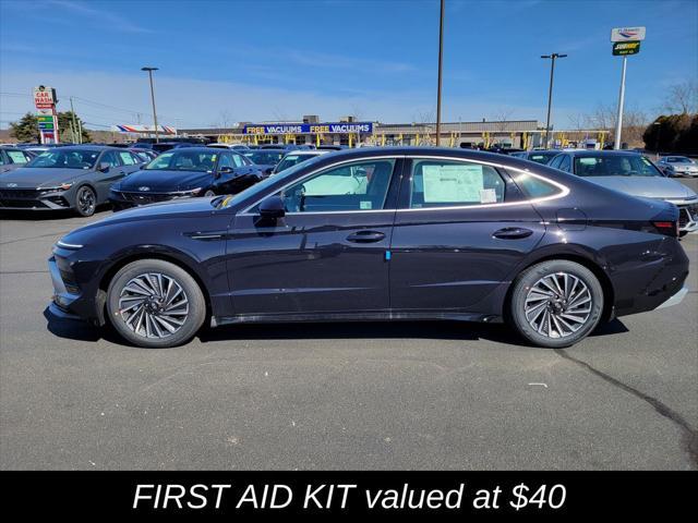 new 2025 Hyundai Sonata Hybrid car, priced at $32,955