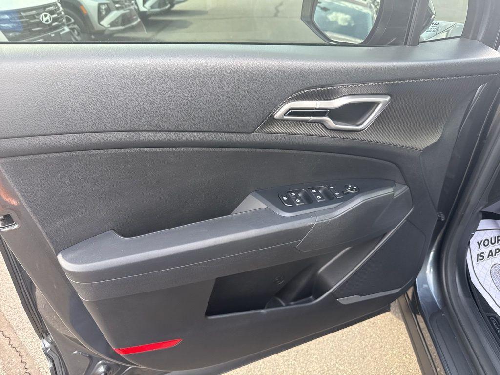 used 2023 Kia Sportage Hybrid car, priced at $23,495