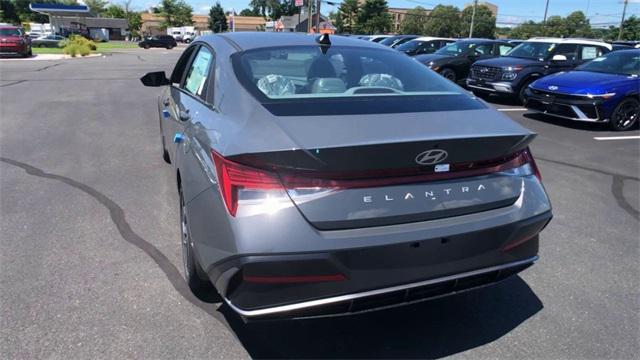 new 2024 Hyundai Elantra car, priced at $26,985