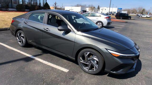 new 2025 Hyundai Elantra car, priced at $28,170