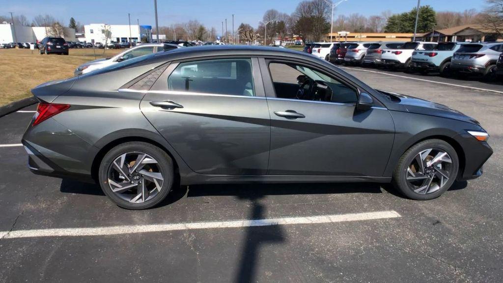 new 2025 Hyundai Elantra car, priced at $28,170