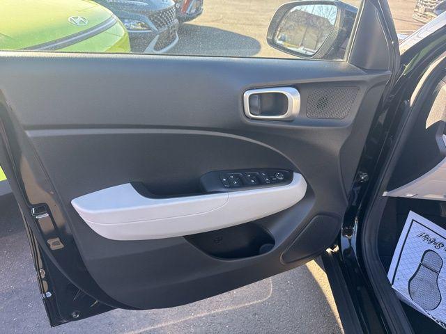 used 2022 Hyundai Venue car, priced at $17,995