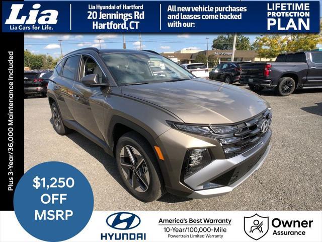 new 2025 Hyundai TUCSON Hybrid car, priced at $38,475