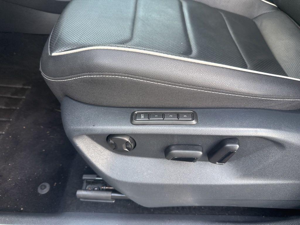 used 2022 Volkswagen Tiguan car, priced at $25,995