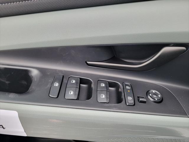 new 2025 Hyundai Elantra car, priced at $31,590