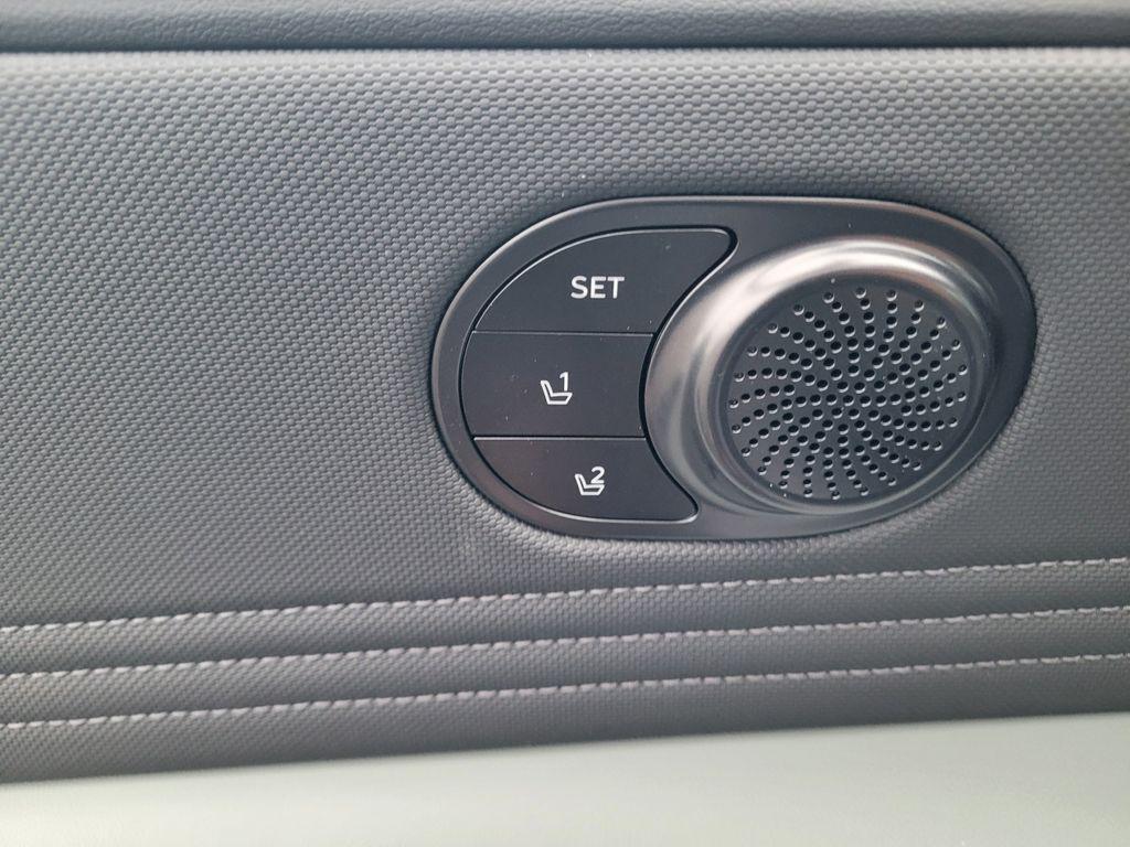 new 2025 Hyundai ELANTRA HEV car, priced at $31,590