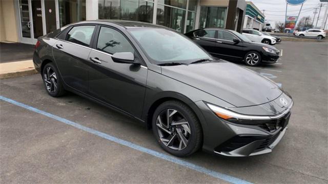 new 2024 Hyundai Elantra car, priced at $27,010