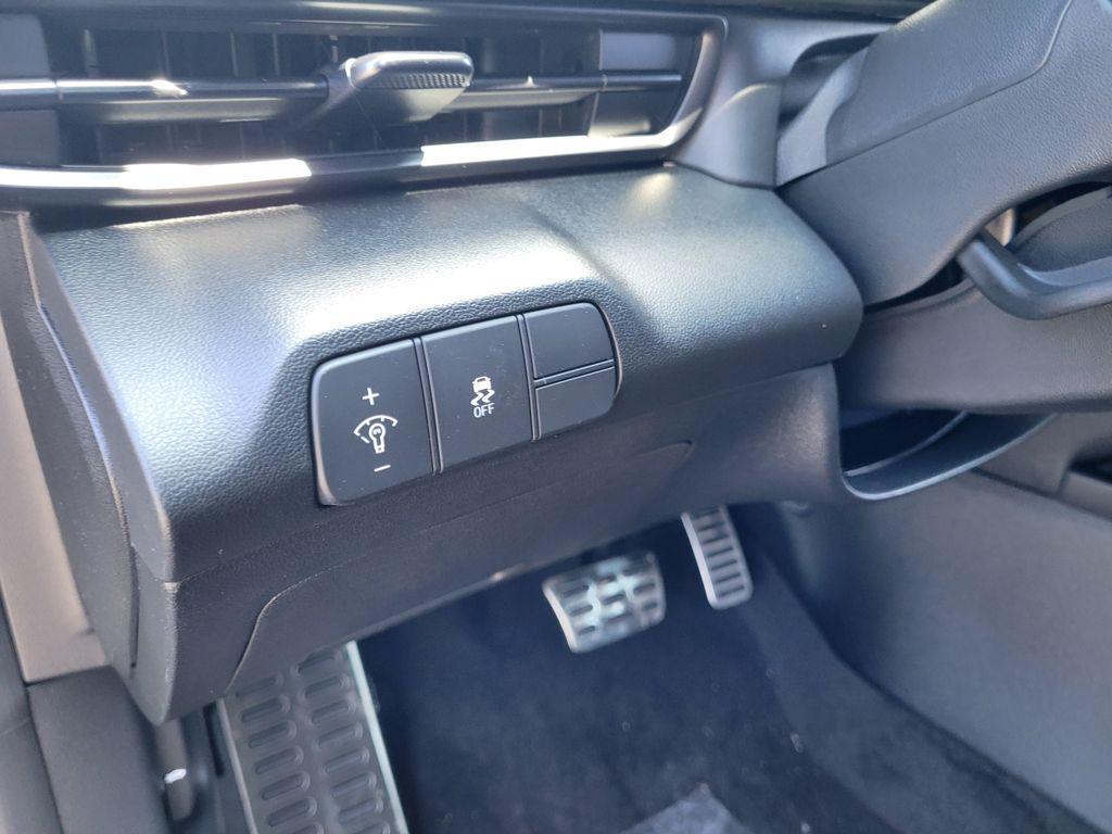 new 2025 Hyundai Elantra car, priced at $25,105