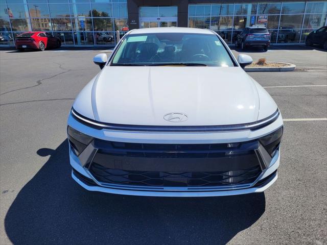 new 2025 Hyundai Sonata Hybrid car, priced at $33,385