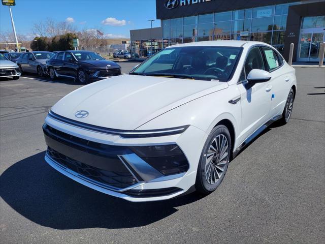 new 2025 Hyundai Sonata Hybrid car, priced at $33,385