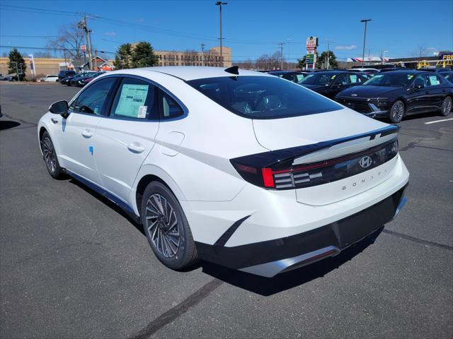 new 2025 Hyundai Sonata Hybrid car, priced at $33,385