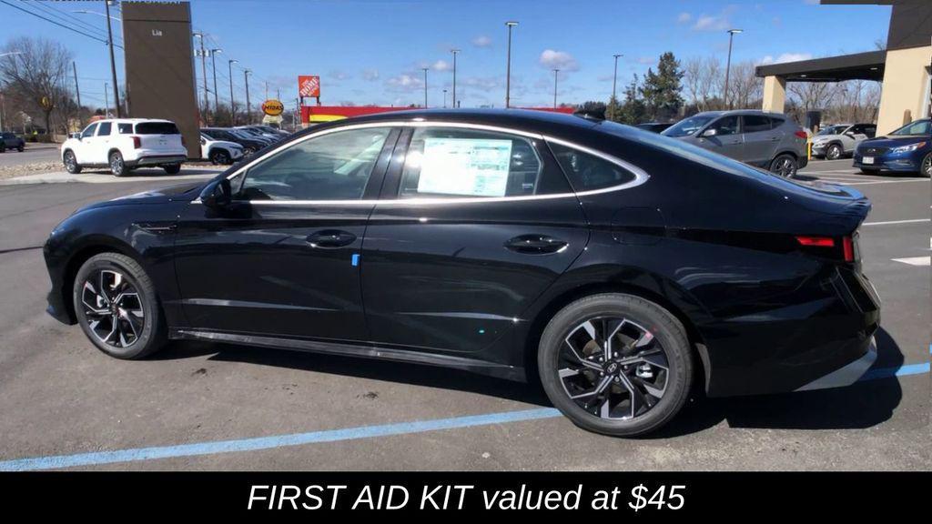 new 2025 Hyundai Sonata car, priced at $30,105