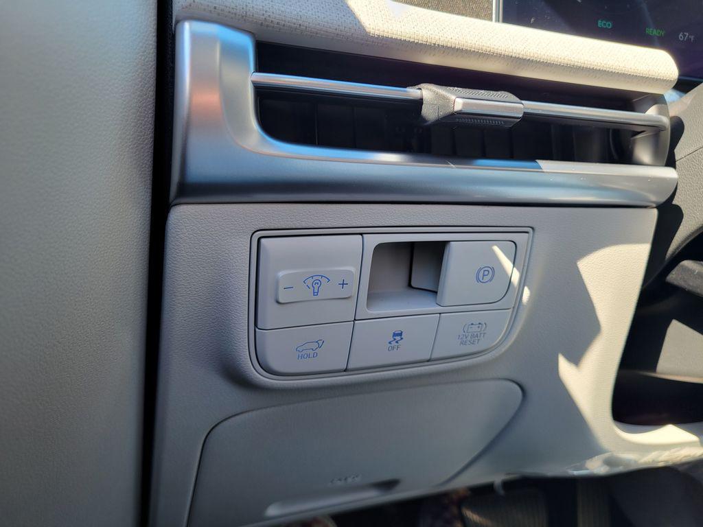 new 2025 Hyundai TUCSON Hybrid car, priced at $38,315