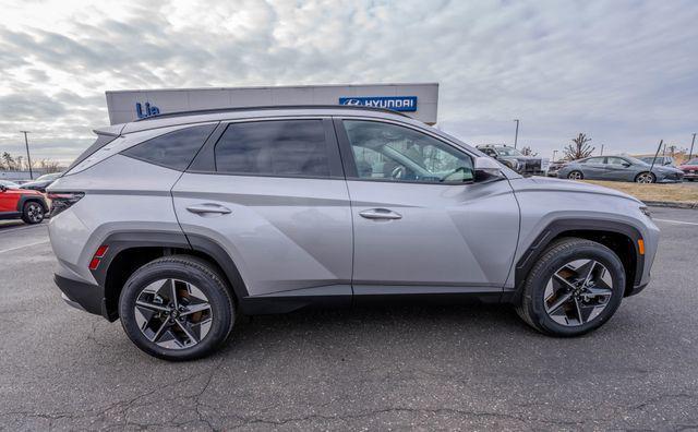 new 2025 Hyundai TUCSON Hybrid car, priced at $38,340