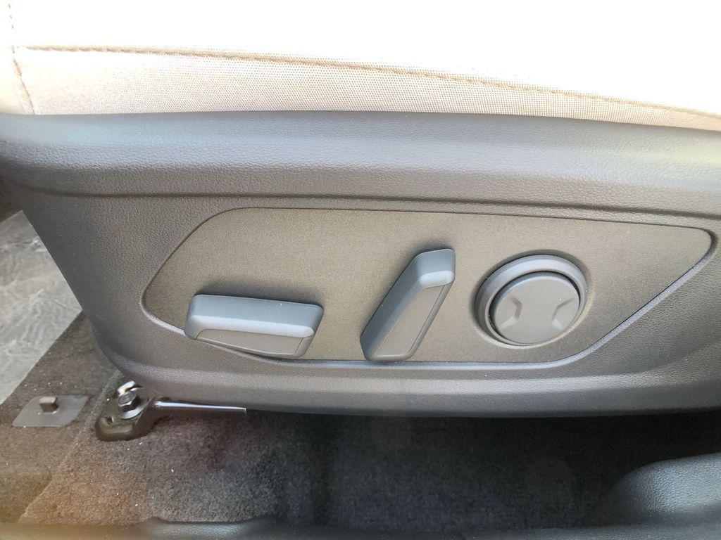 new 2025 Hyundai TUCSON Hybrid car, priced at $38,405