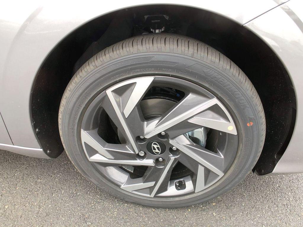 new 2025 Hyundai Elantra car, priced at $29,185