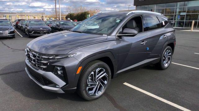 new 2025 Hyundai Tucson Hybrid car, priced at $43,145