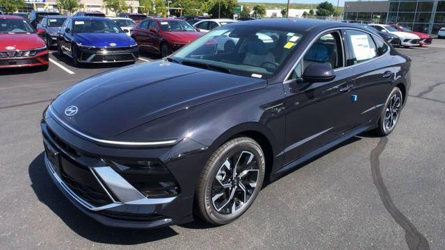 new 2024 Hyundai Sonata car, priced at $30,360