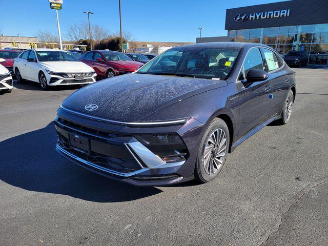 new 2025 Hyundai Sonata Hybrid car, priced at $32,755