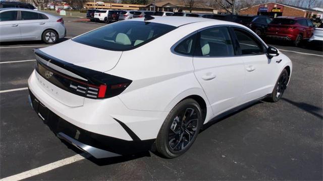 new 2024 Hyundai Sonata car, priced at $29,675