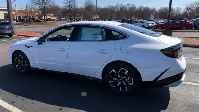 new 2024 Hyundai Sonata car, priced at $29,675