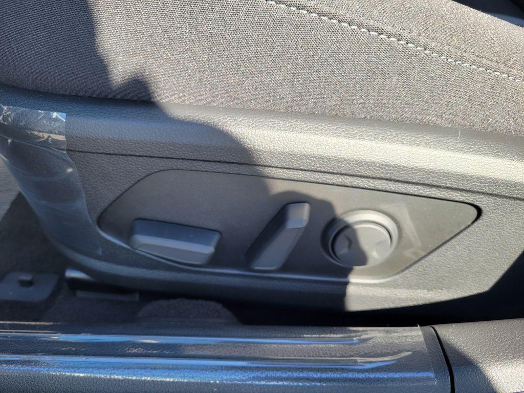 new 2025 Hyundai Sonata Hybrid car, priced at $33,080