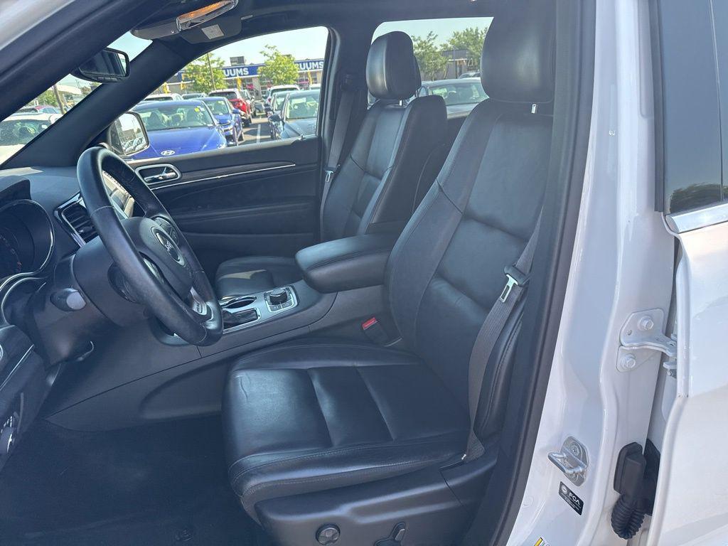 used 2022 Jeep Grand Cherokee car, priced at $25,995