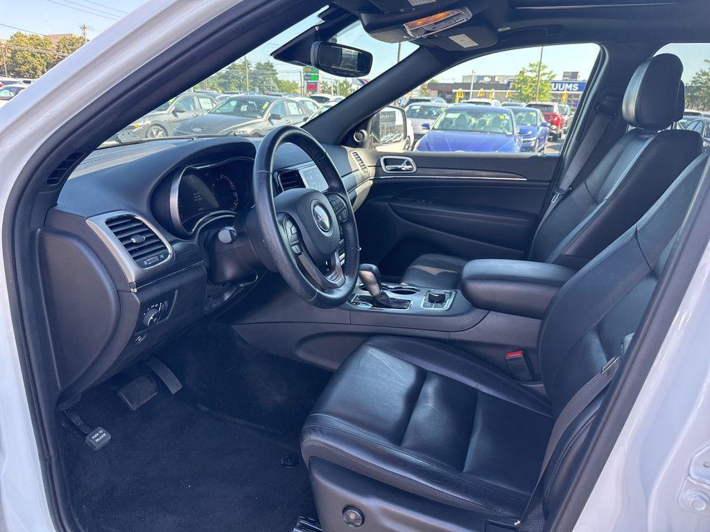 used 2022 Jeep Grand Cherokee car, priced at $25,995