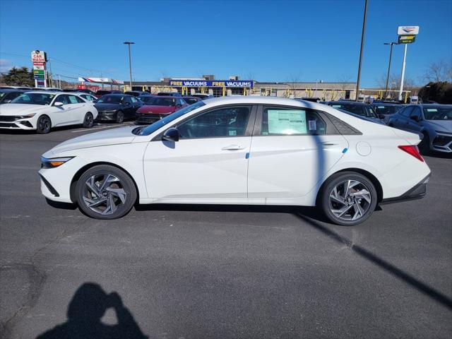 new 2025 Hyundai Elantra car, priced at $29,560