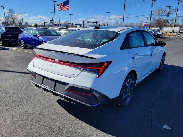 new 2025 Hyundai Elantra car, priced at $29,560