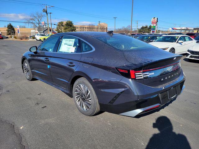 new 2025 Hyundai Sonata Hybrid car, priced at $32,755