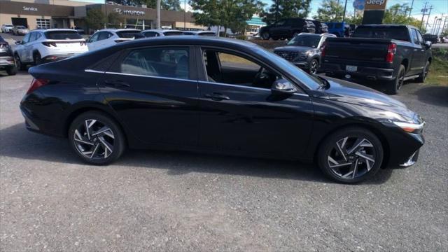 new 2025 Hyundai Elantra car, priced at $31,620
