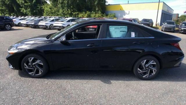 new 2025 Hyundai Elantra car, priced at $31,620