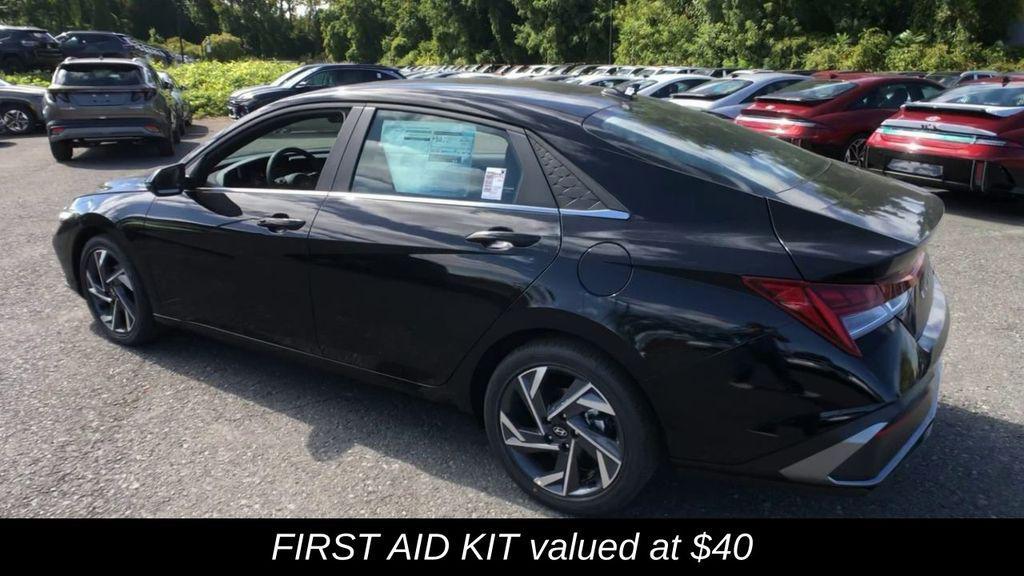 new 2025 Hyundai Elantra car, priced at $31,620