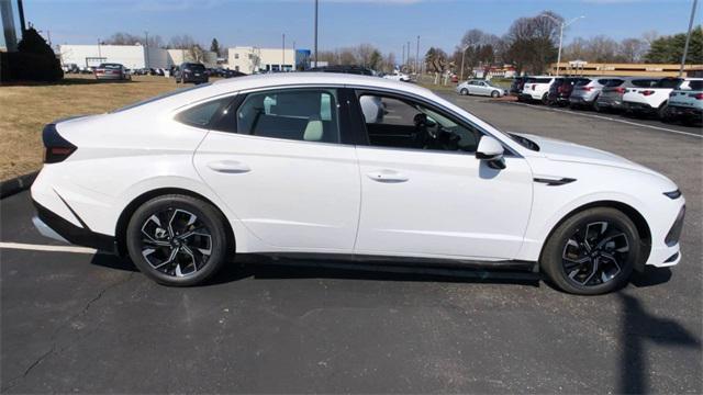 new 2024 Hyundai Sonata car, priced at $29,660